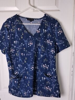 Women's Navy  I Love Paris, Eiffel Print V-Neck Scrub Top. XXL